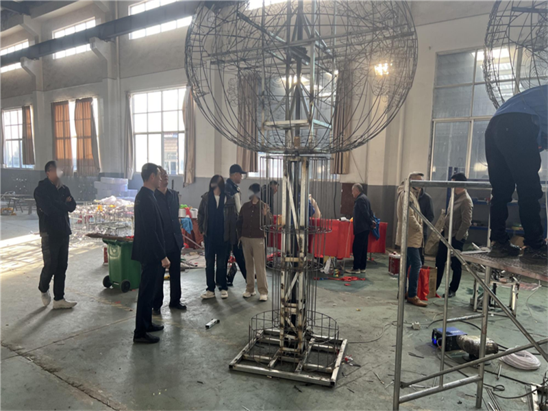省廳領(lǐng)導(dǎo)蒞臨工廠，共賞彩燈文化魅力
